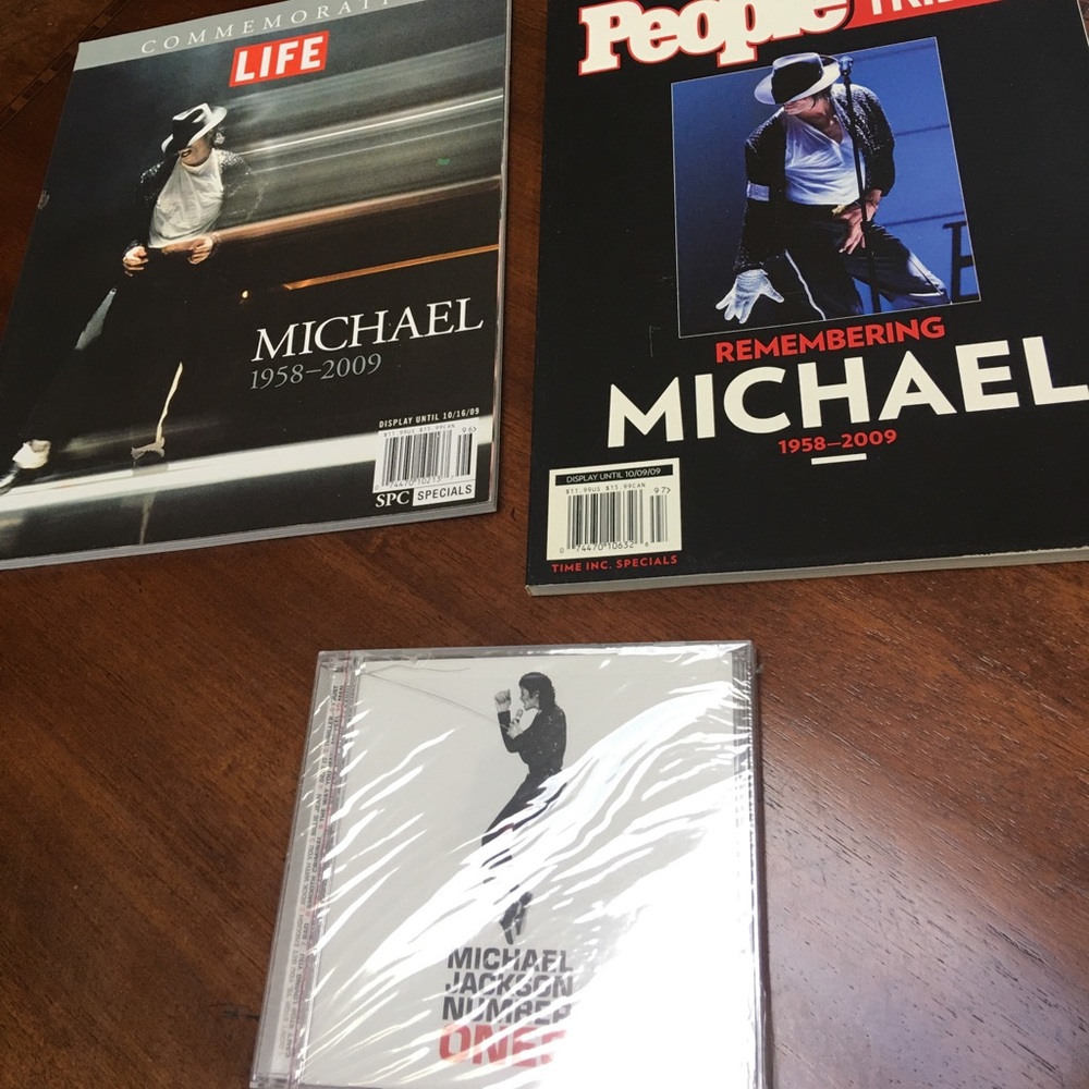 Vintage Michael Jackson magazine bundle